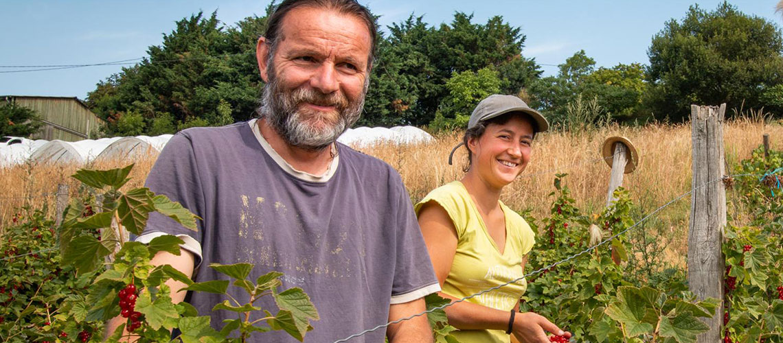 TERRETIC_Production_Fruits_Mont_Du_Lyonnais_La_Haut_sur_la_Montagne_equipe